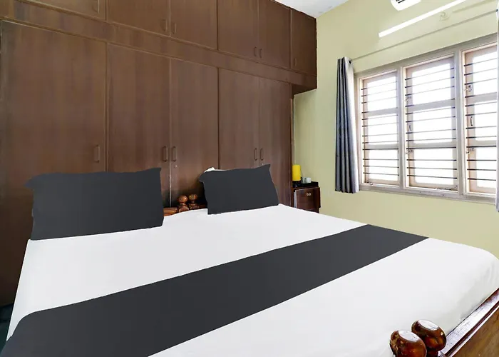 Standard Queen Room