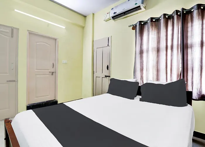 Standard Queen Room